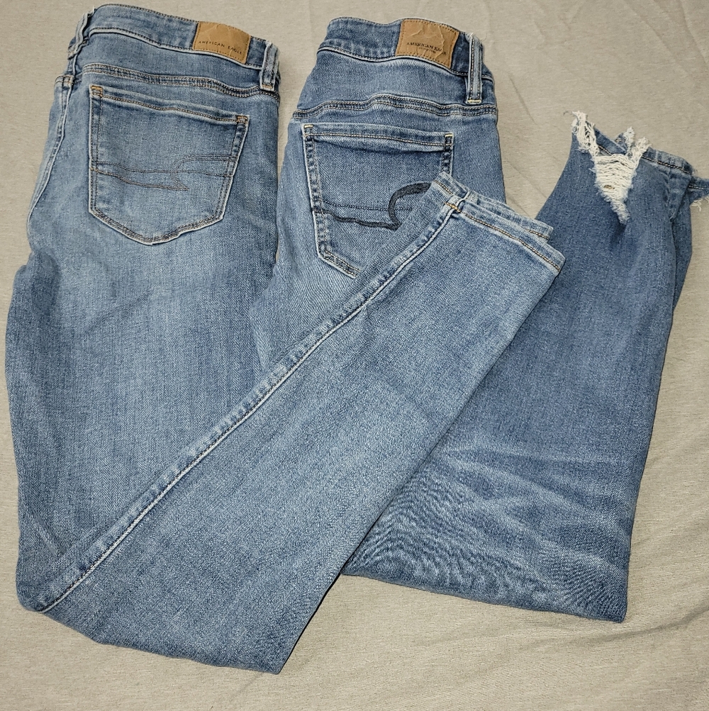 2 AE Jeans For $13.00 Classic Blue Denim Jeans
